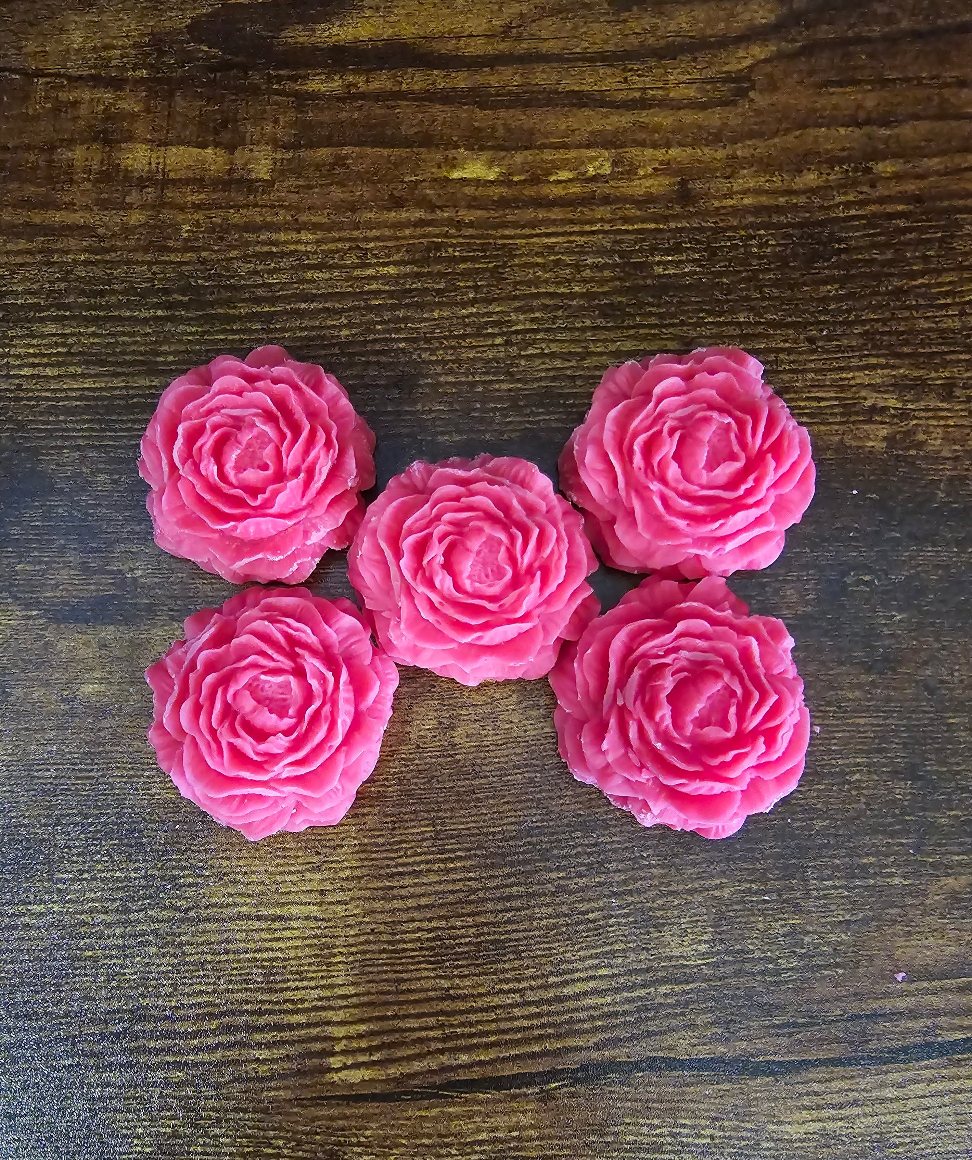 Watermelon - Premium handmade wax melts and candles from Memory Scents. - Just $8.50! Shop now at MemoryScents.net